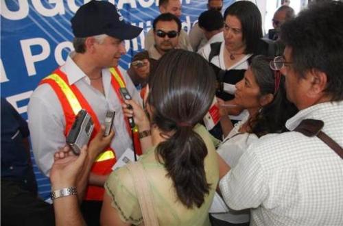Jorge Ramos en entrevista con reporteros en Tijuana